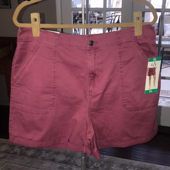 NWT GV Gloria Vanderbilt Women's Utility Shorts XL Pink - Picture 1 of 8